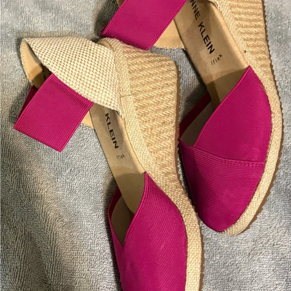 Anne Klein Zoey Round Toe Espadrille Wedge - SIZE 8 - Picture 6 of 8